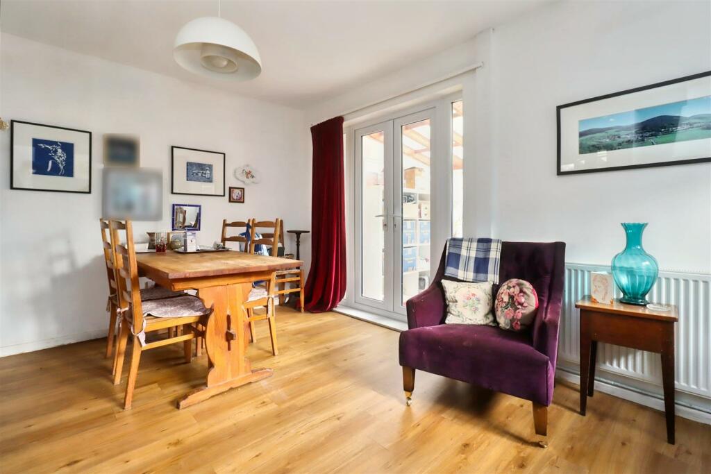 Additional image 10 of Adjacent to coastal walks in Clevedon