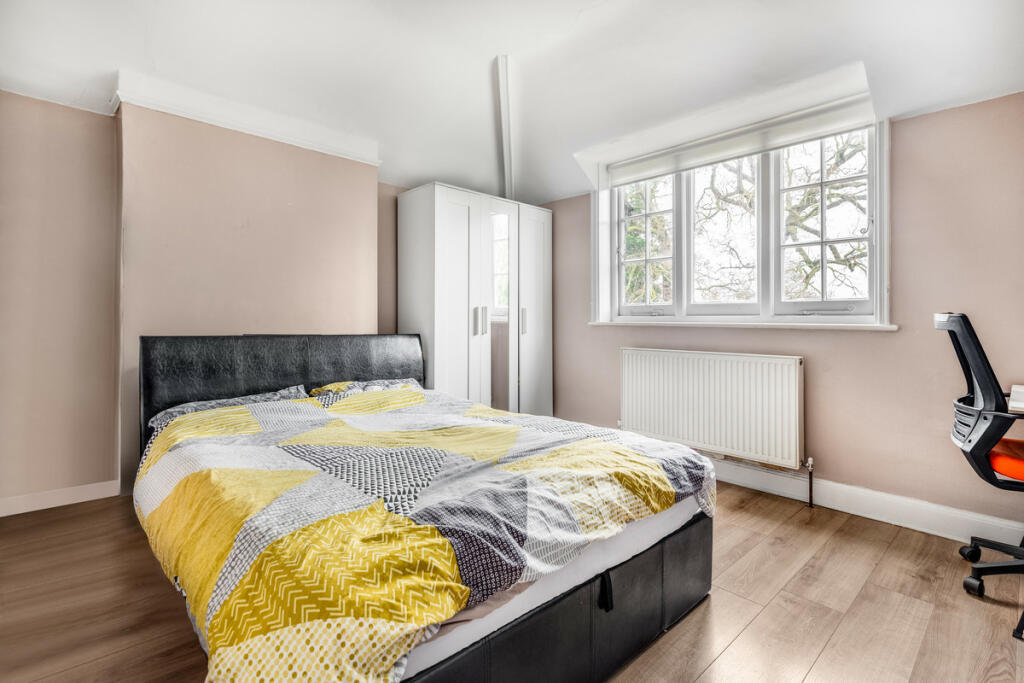 Additional image 8 of Alexandra Crescent, Bromley, BR1