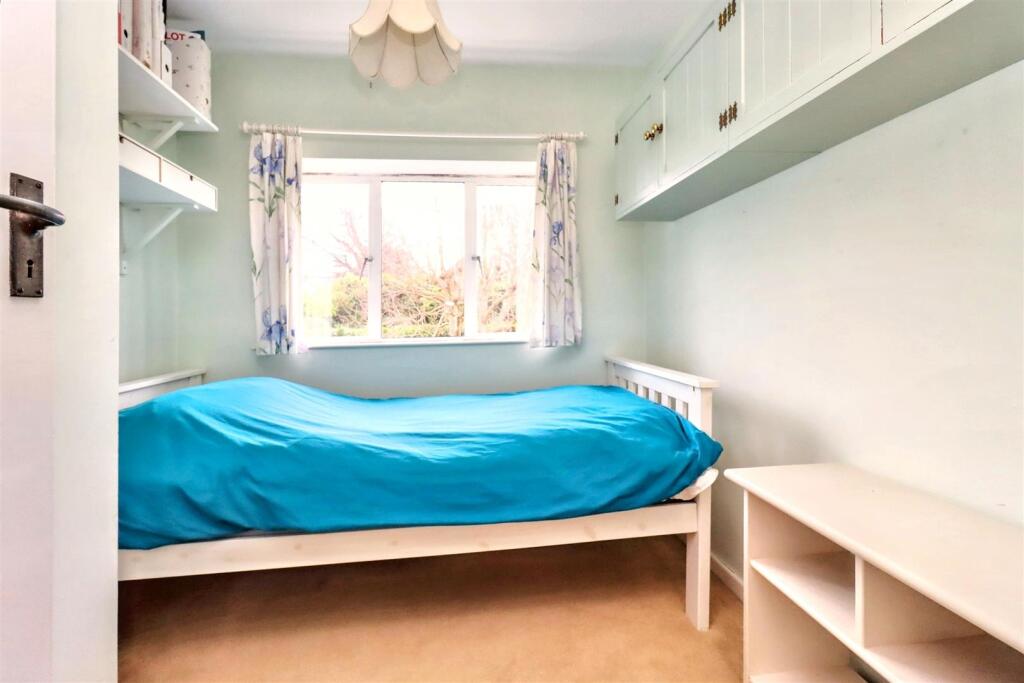 Additional image 14 of Secluded Upper Clevedon position