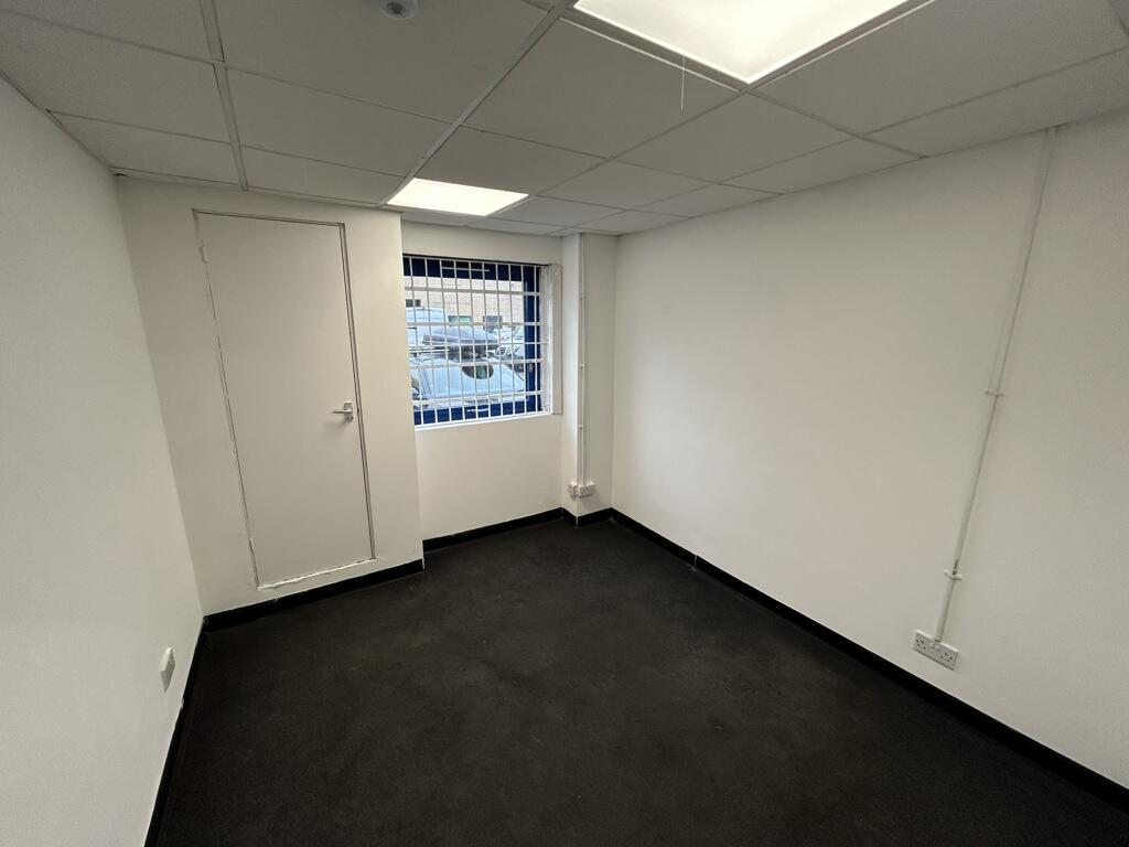 Additional image 3 of Unit 11, 306 Industrial Estate, 242-244 Broomhill Road, Bristol, City of Bristol, BS4