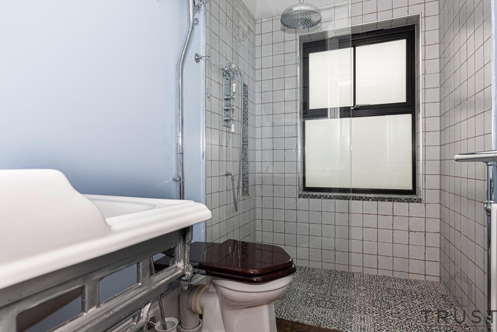 Additional image 18 of Halifax Road, Hartshead Moor, Cleckheaton