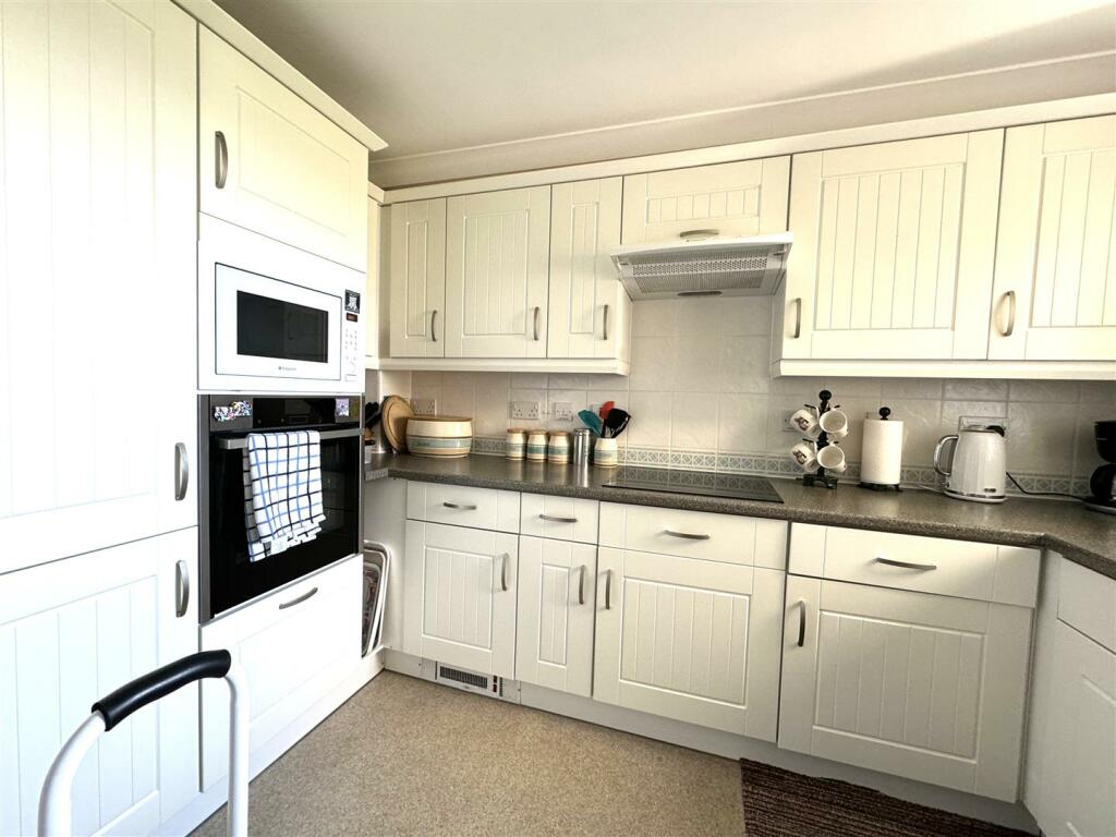 Additional image 11 of Beach Road, Weston-Super-Mare