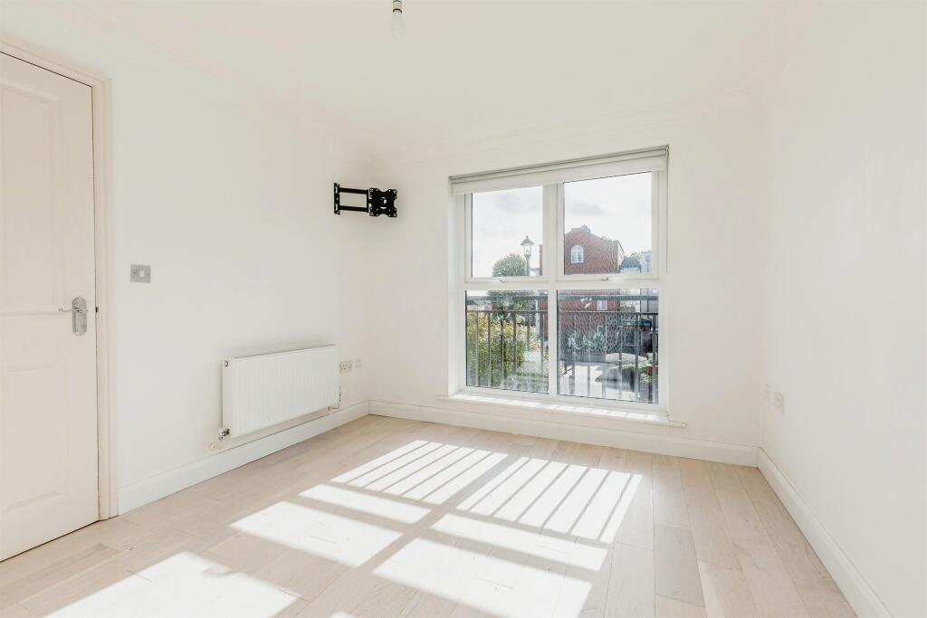 Additional image 12 of Strathearn Drive, Westbury-On-Trym, Bristol