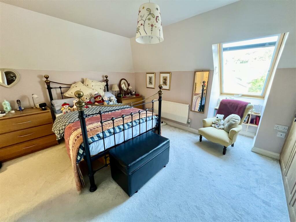 Additional image 10 of Stones Throw From Hill Road