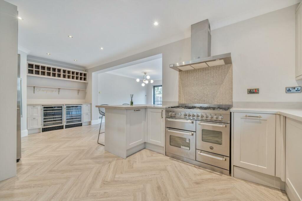 Additional image 16 of Southborough Lane, Bromley