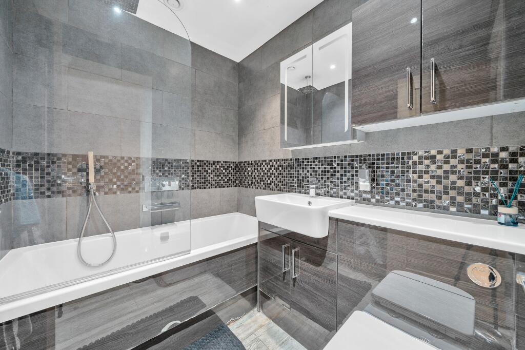 Additional image 15 of Beechwood Rise, Chislehurst, BR7