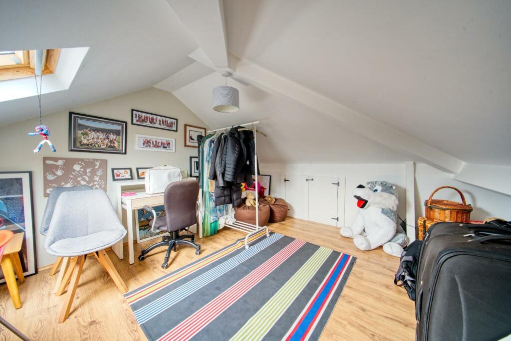 Additional image 20 of Exceptional extended family home in the village of Cleeve