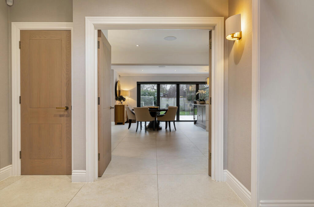 Additional image 16 of Sutherland Avenue, Petts Wood, BR5