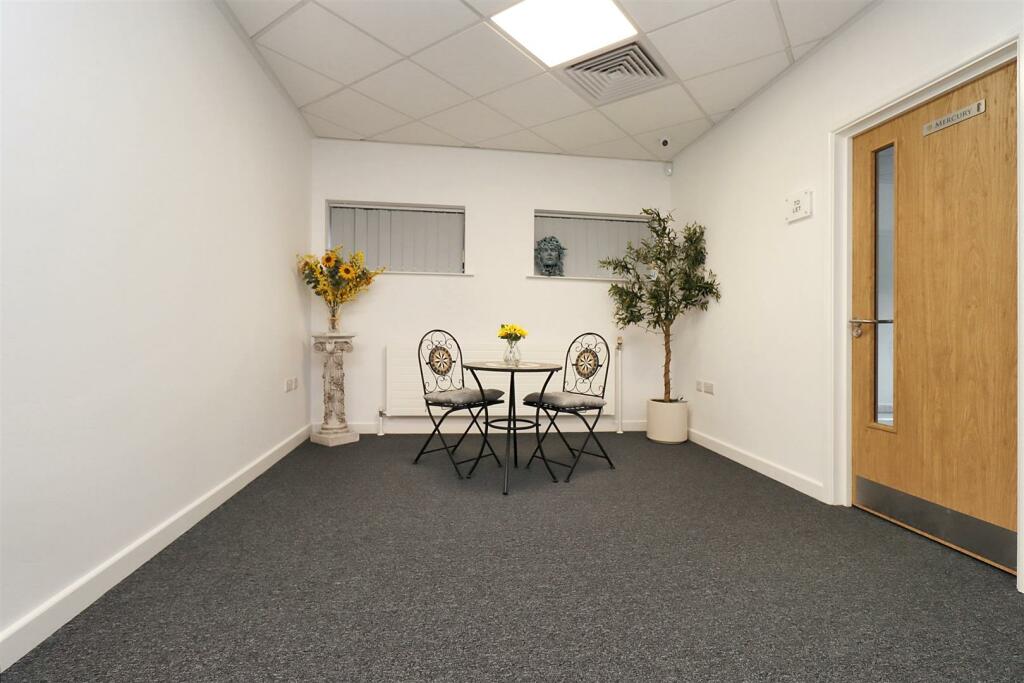 Additional image 6 of Exceptional offices in Clevedon Town Centre