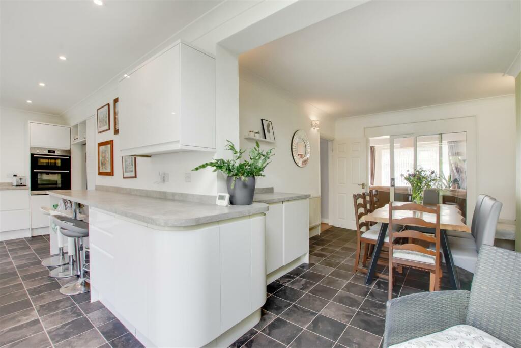 Additional image 6 of Sunray Avenue, Bromley