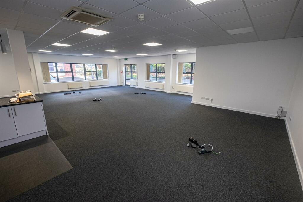Additional image 12 of FREEHOLD OFFICE BUILDING | BS20