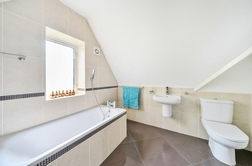 Additional image 17 of Leesons Hill, Chislehurst, Kent, BR7