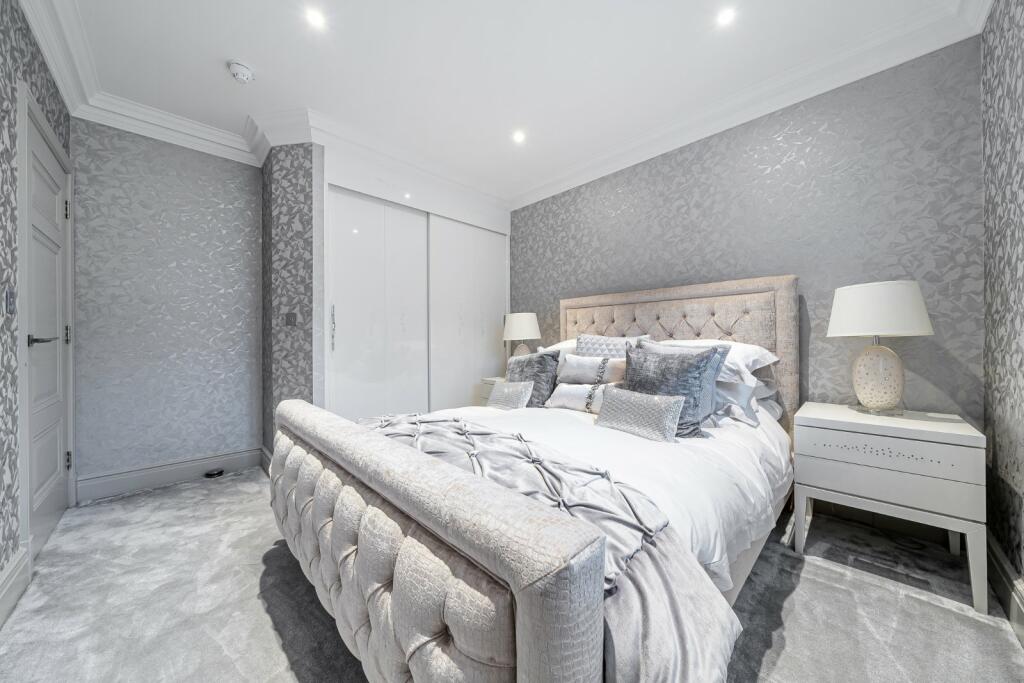 Additional image 16 of Willoughby Lane, Bromley, BR1