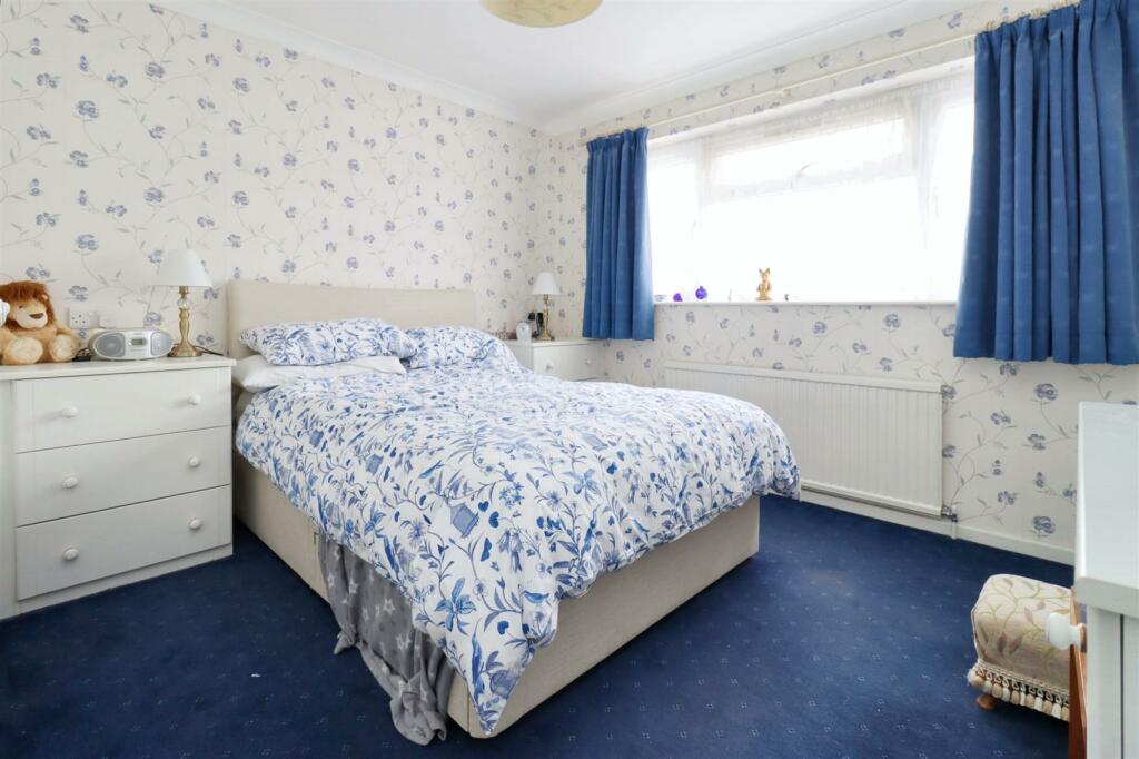 Additional image 7 of Position close to Clevedon Town Centre