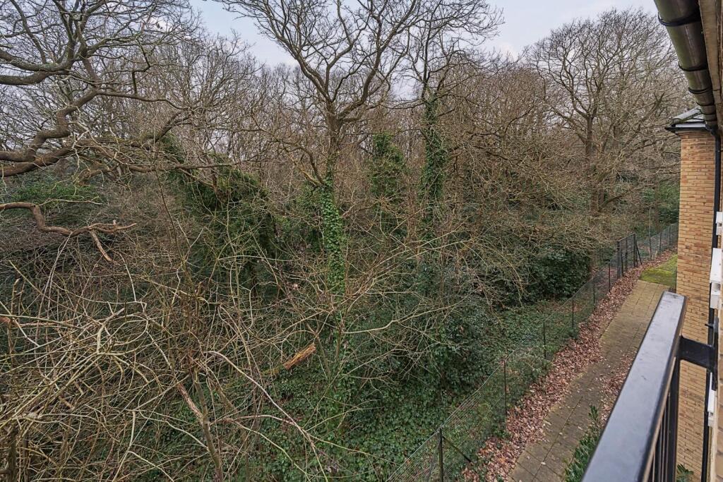 Additional image 14 of Waratah Drive, Chislehurst