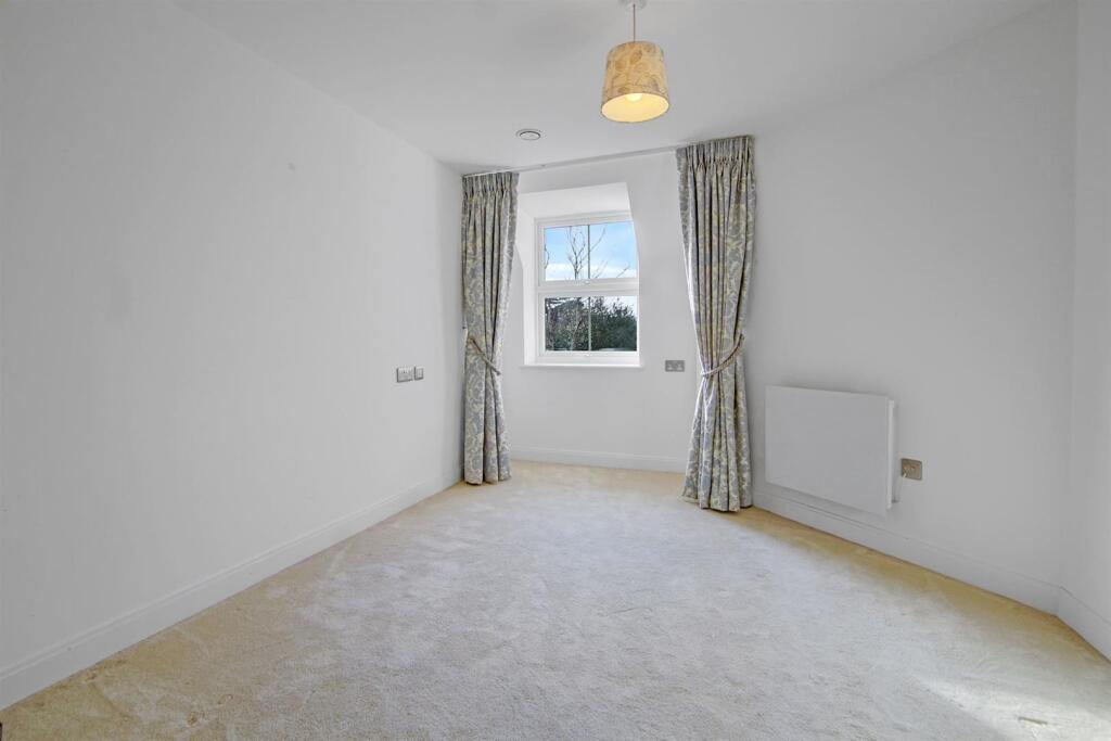 Additional image 11 of Manor Park Road, Chislehurst
