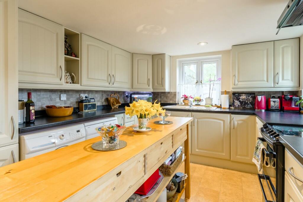 Additional image 6 of Beautiful detached cottage in the heart of Yatton