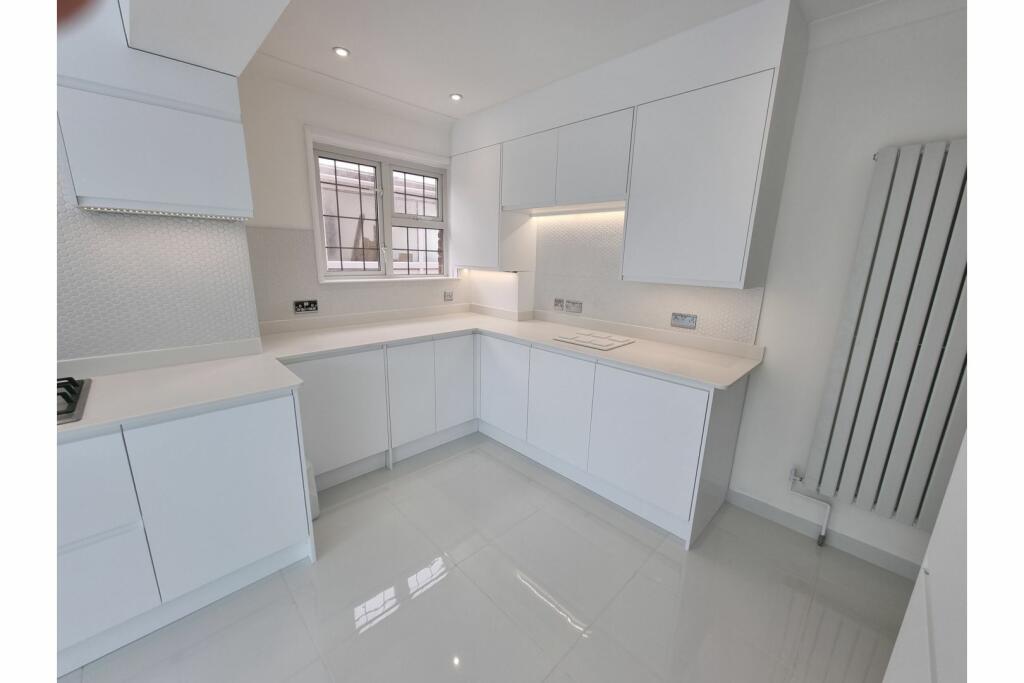 Additional image 36 of Third Avenue, Newhaven, BN9