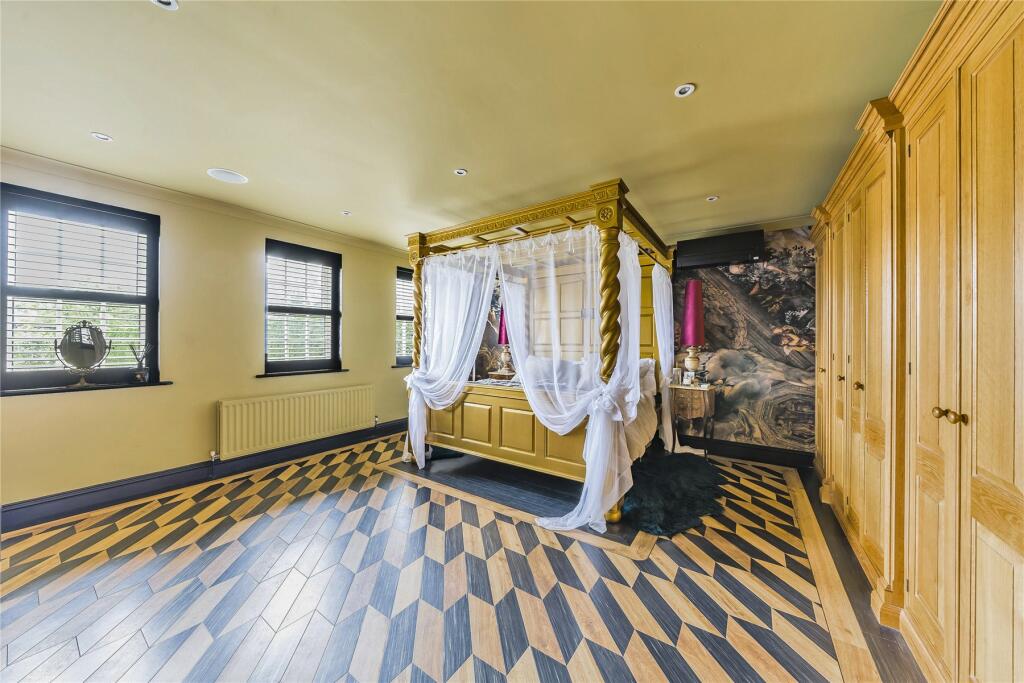 Additional image 14 of Wood Way, Farnborough Park