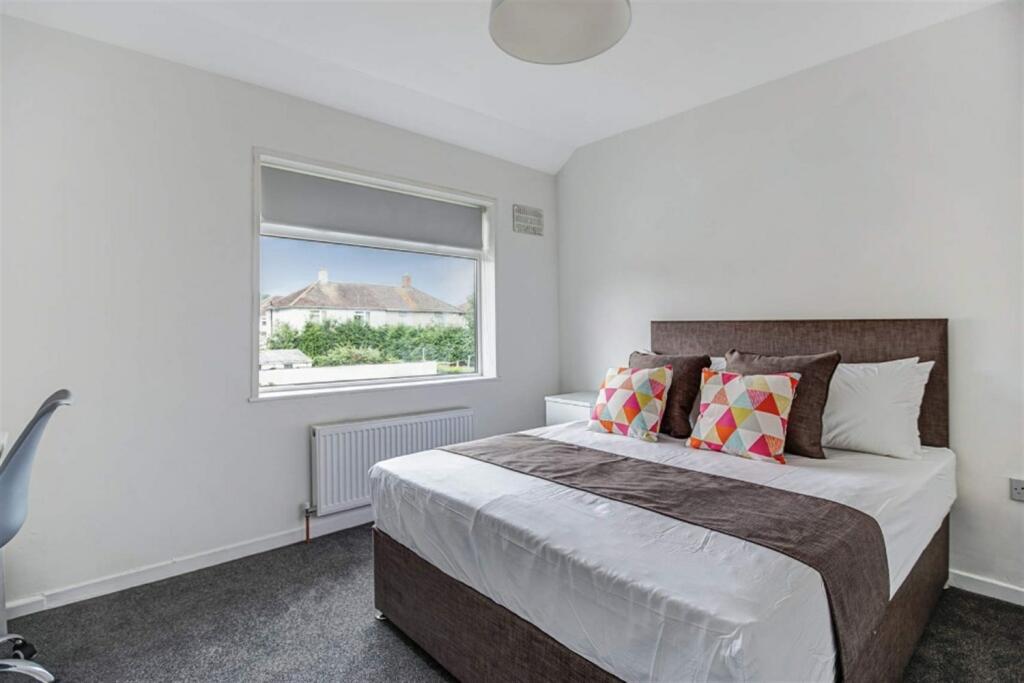Additional image 7 of 4 bedroom End of Terrace House in Greystoke Avenue, Bristol