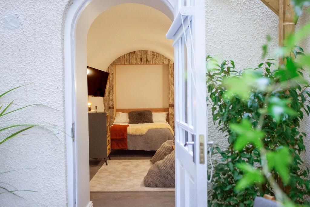 Additional image 18 of Royal York Crescent, Bristol, BS8