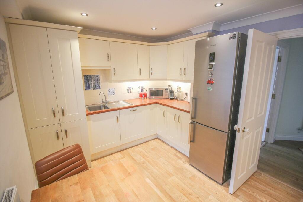 Additional image 10 of Royal Sands-Beach Front Location