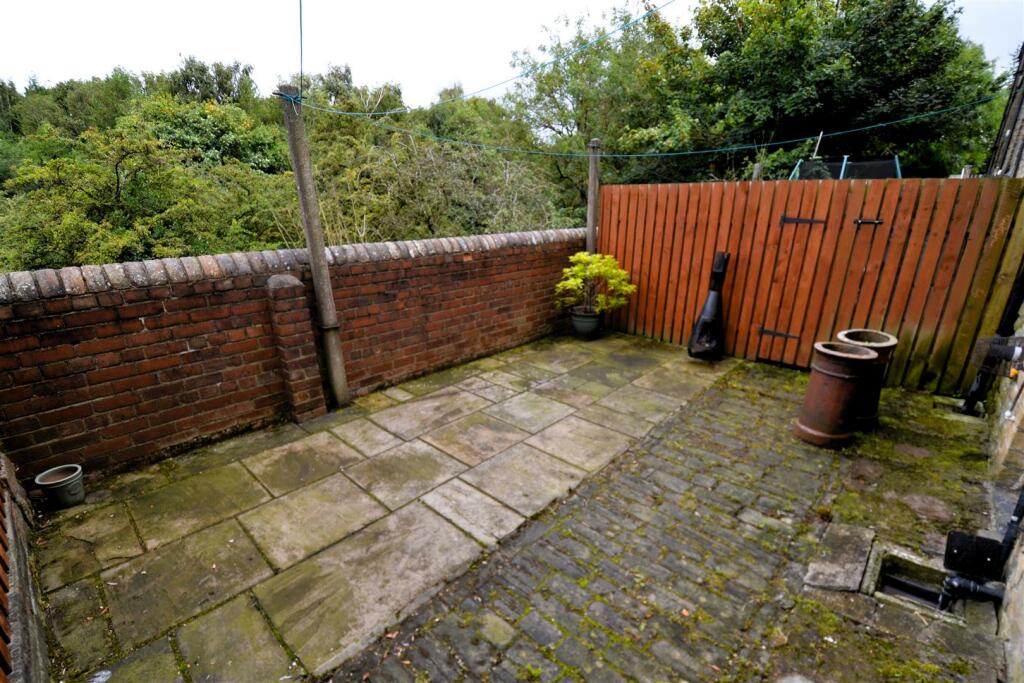 Additional image 6 of Bradford Road, Oakenshaw