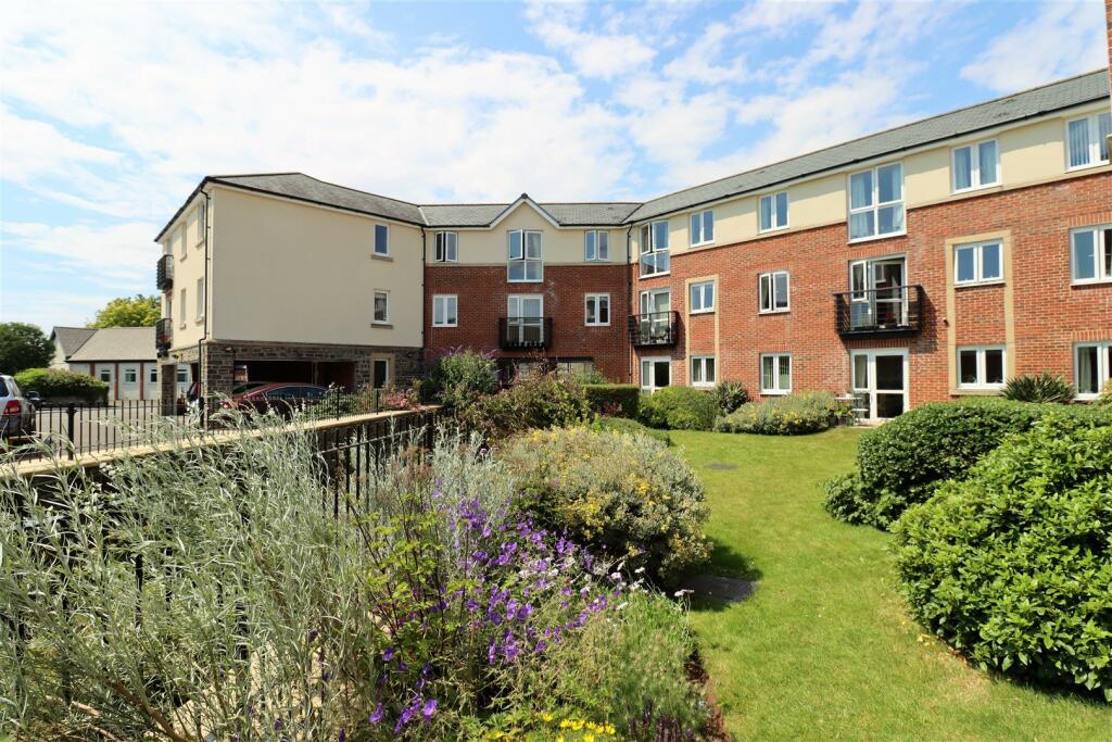 Additional image 12 of Within an easy walk to Clevedon Town Centre