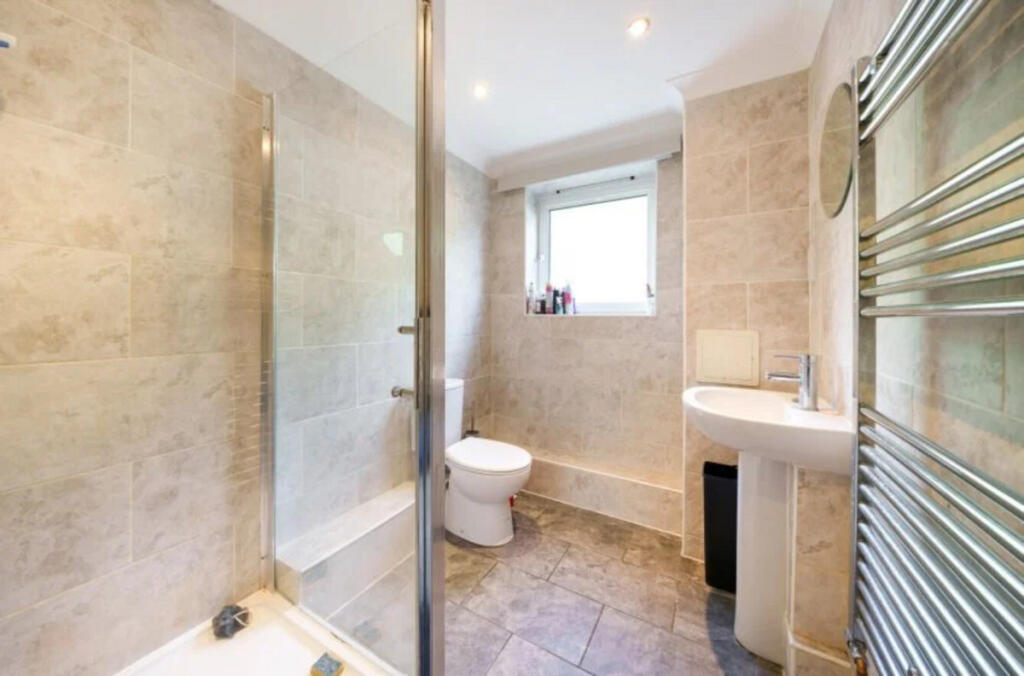 Additional image 8 of Creswell Drive, Beckenham, BR3