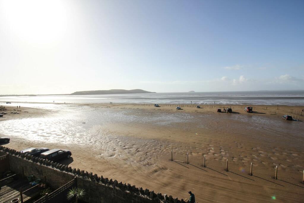 Additional image 2 of Royal Sands-Beach Front Location