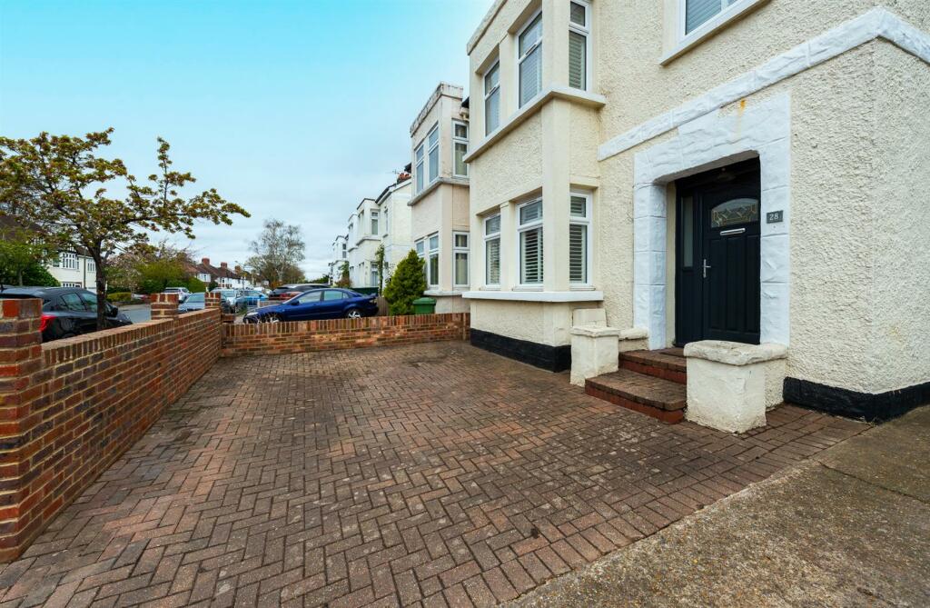Additional image 12 of Warren Avenue, Shortlands, BR2