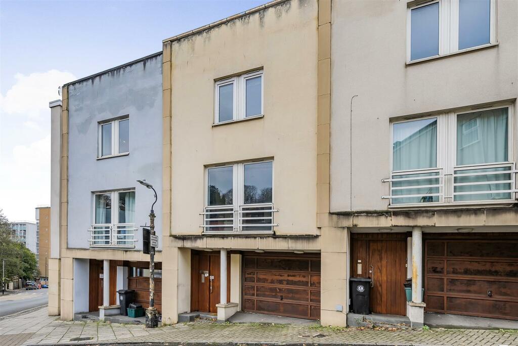 Additional image 20 of Gorse Lane, Clifton