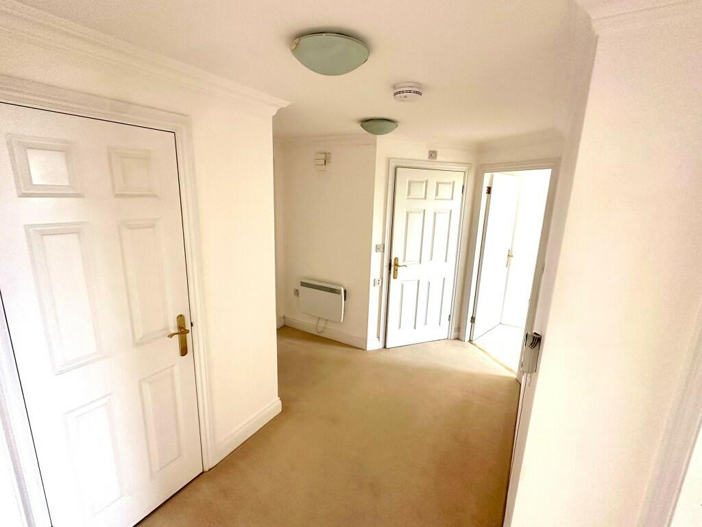 Additional image 10 of 9 Pegasus Court, 58 Beach Road, Weston-Super-Mare, North Somerset, BS23 4AL