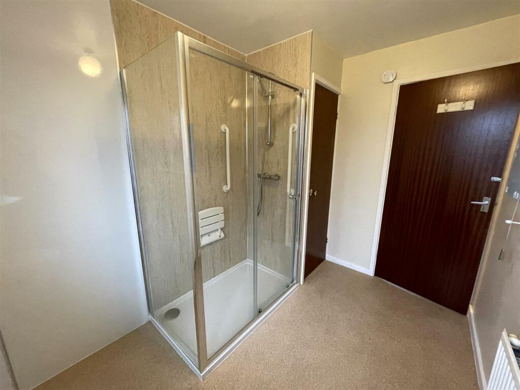 Additional image 14 of Fourlands Drive, Idle, Bradford, BD10