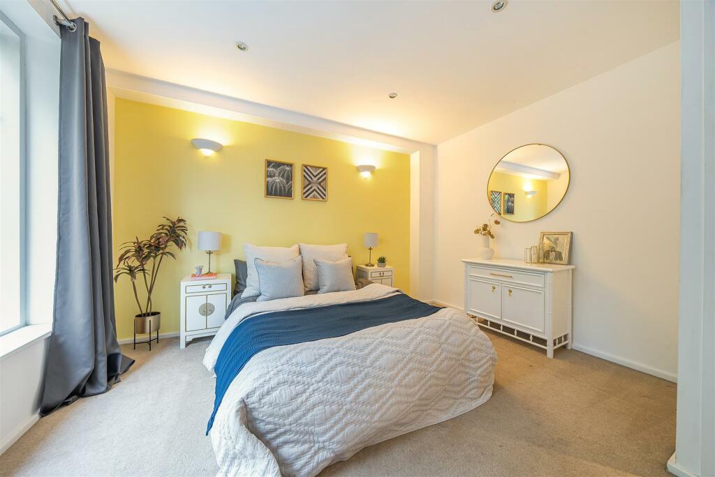 Additional image 5 of Gorse Lane, Clifton