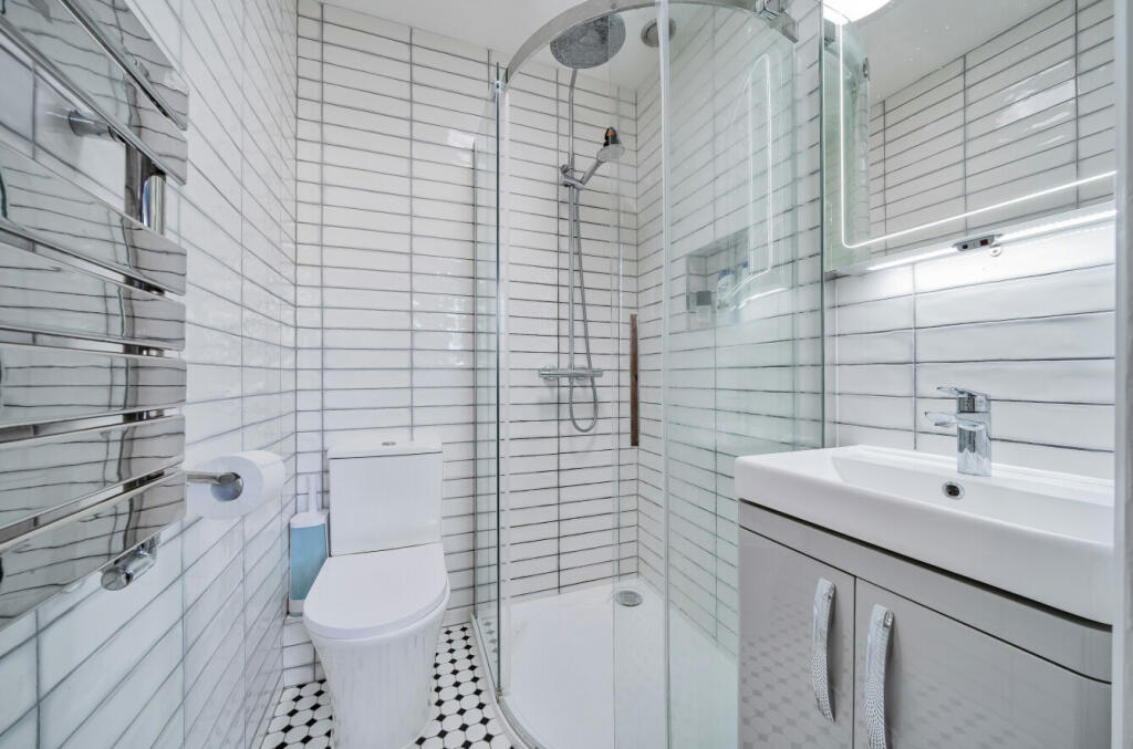 Additional image 18 of Kevington Drive, Chislehurst, BR7