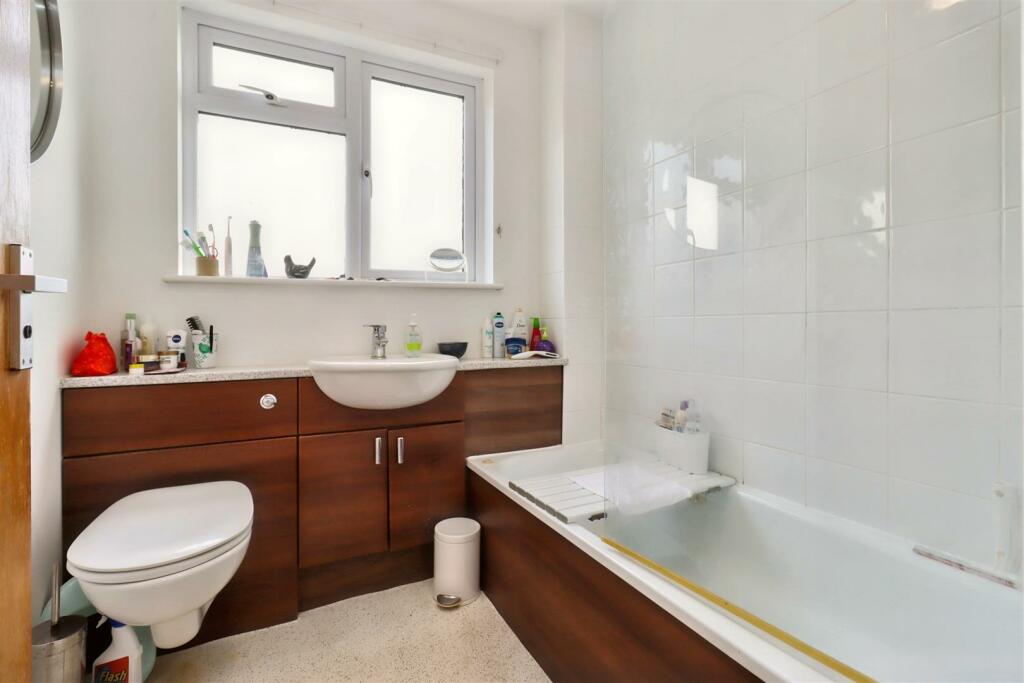 Additional image 6 of Adjacent to coastal walks in Clevedon