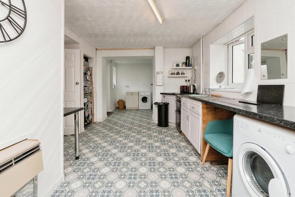 Additional image 5 of Queens Road, Warmley, Bristol