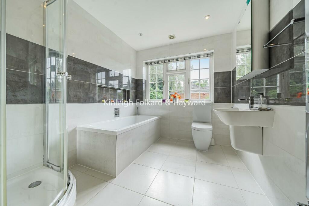 Additional image 9 of Dickens Drive, Chislehurst