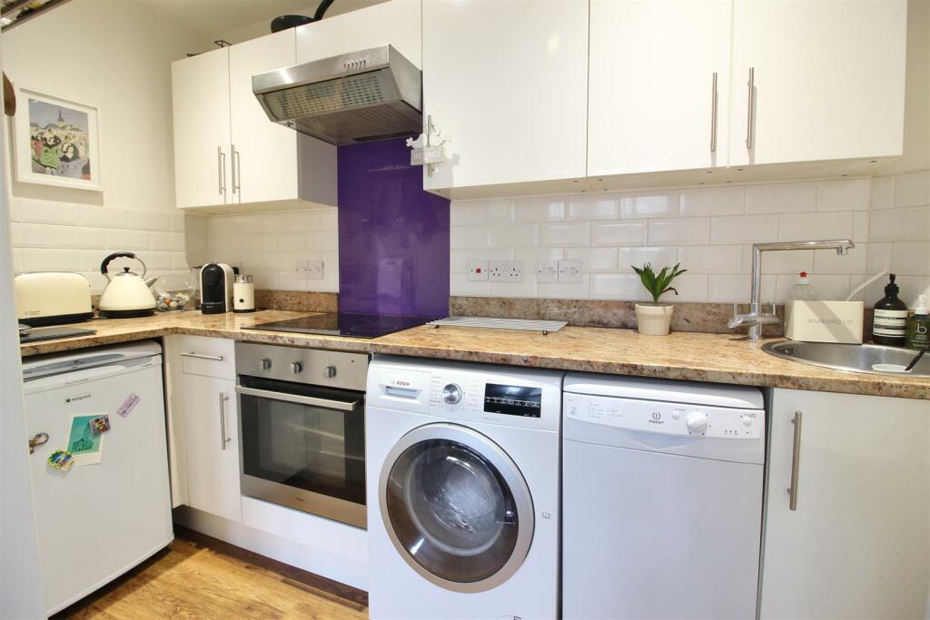 Additional image 4 of Manor Road, Beckenham
