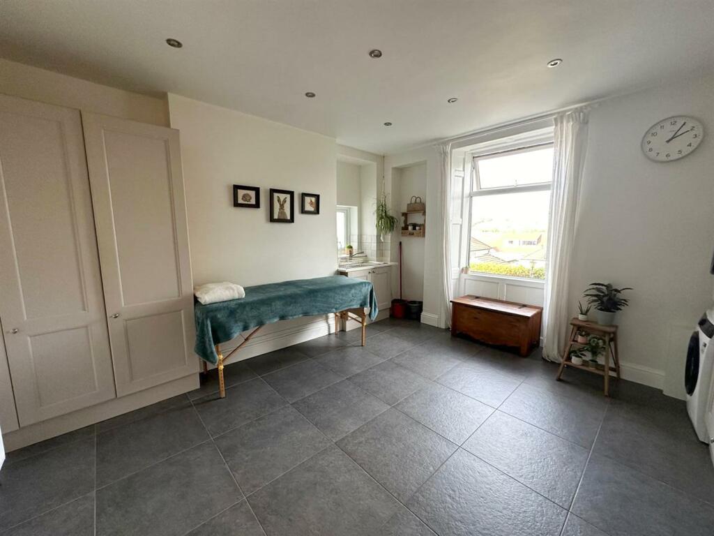 Additional image 9 of Acorn House, Pot Lane, Steeton,