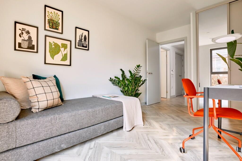 Additional image 6 of 114 DOVETAIL