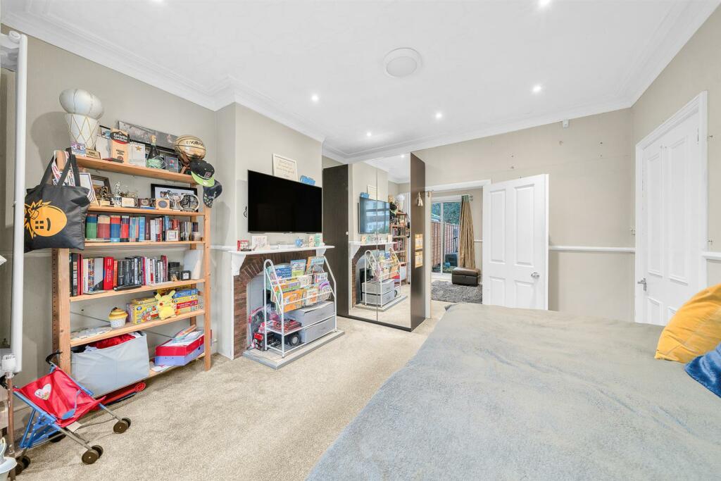 Additional image 12 of Gilbert Road, Bromley, BR1