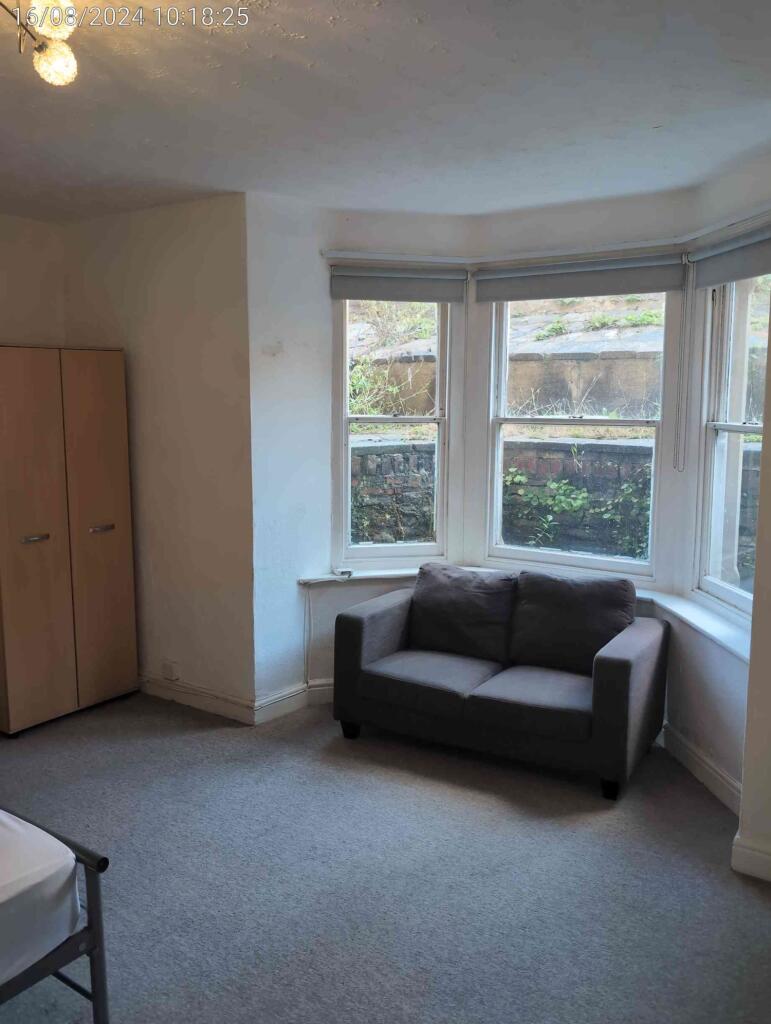 Additional image 3 of Garden Flat, Whatley Road, Clifton, BS8 2PS