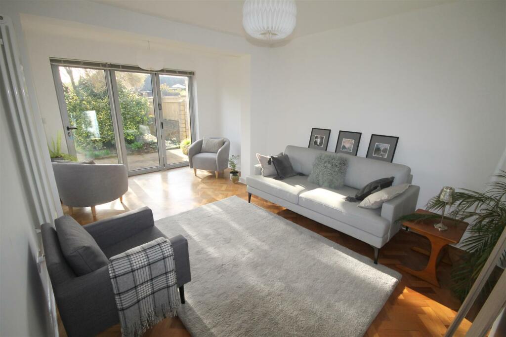 Additional image 7 of Park Crescent, Frenchay, Bristol