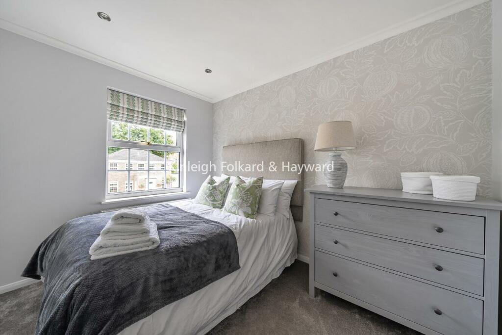 Additional image 12 of Pickwick Way, Chislehurst