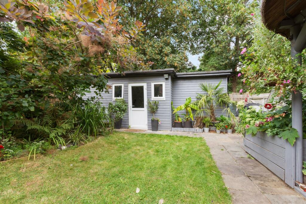 Additional image 20 of Sunray Avenue, Bromley