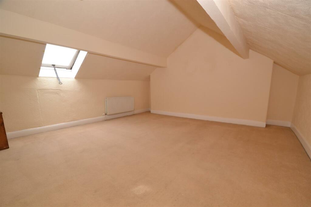 Additional image 12 of Bradford Road, Oakenshaw