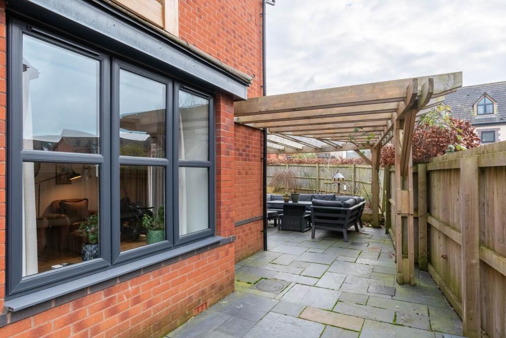 Additional image 29 of 32 Winstones Road