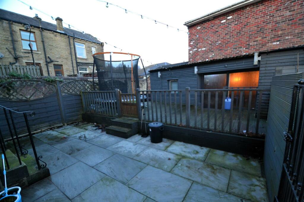 Additional image 20 of Park Road, Low Moor, Bradford